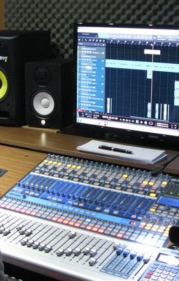 Studio One Pro. Recording Daw and Hardware by Presonus.